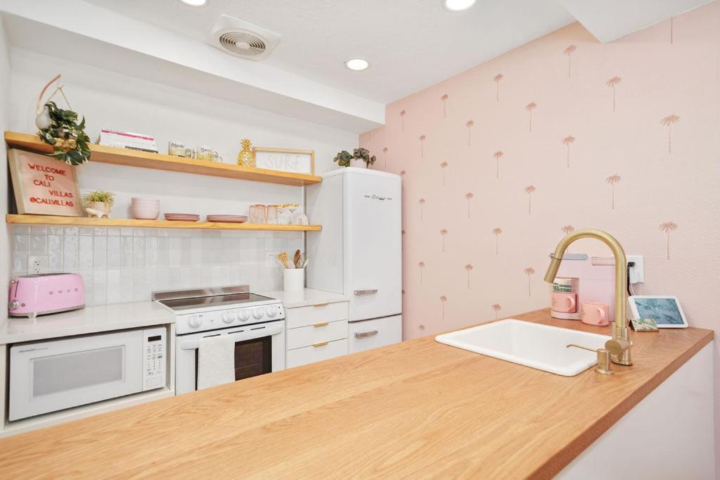 Luxury Villa 3 Blocks From The Beach With Pool A Fire Pit And Outdoor Oasis 卡纳维拉尔角 外观 照片