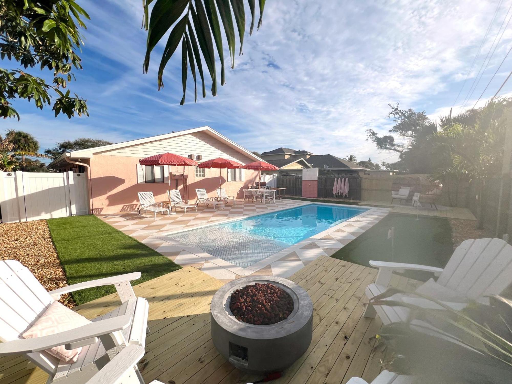 Luxury Villa 3 Blocks From The Beach With Pool A Fire Pit And Outdoor Oasis 卡纳维拉尔角 外观 照片